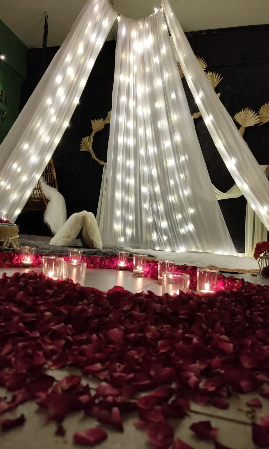 Pure Love Glass House - Image 10